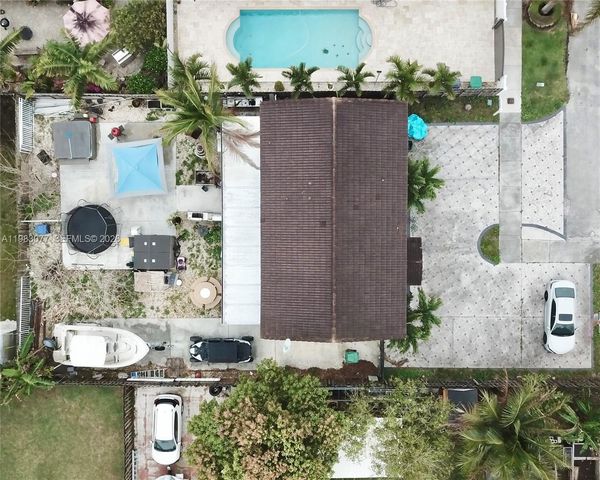 15302 SW 180th Ter, Miami, FL 33187