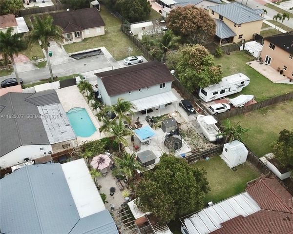 15302 SW 180th Ter, Miami, FL 33187