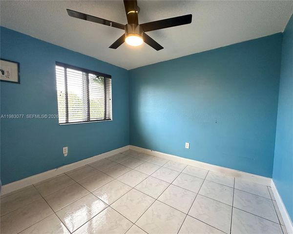 15302 SW 180th Ter, Miami, FL 33187