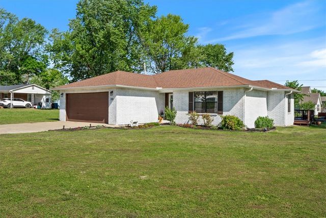 210 Jenkins Road, Prairie Grove, AR 72753