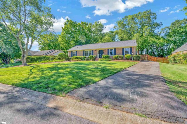 4954 Vineyard Lane, Greenville, SC 29615