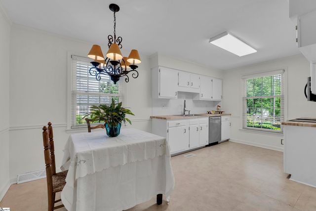 4954 Vineyard Lane, Greenville, SC 29615