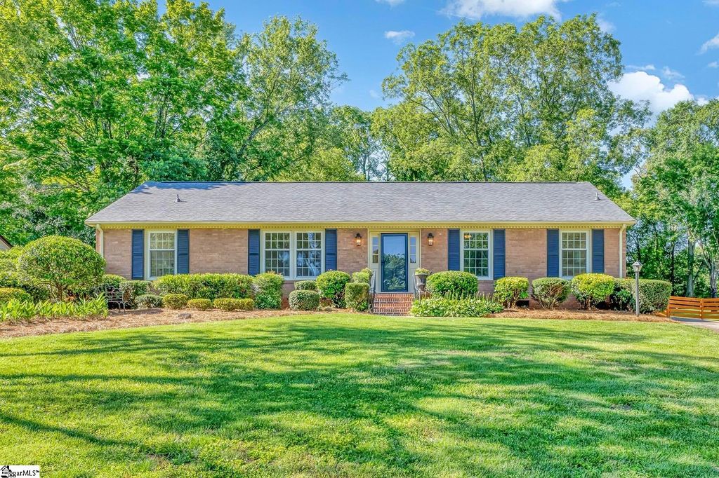 4954 Vineyard Lane, Greenville, SC 29615
