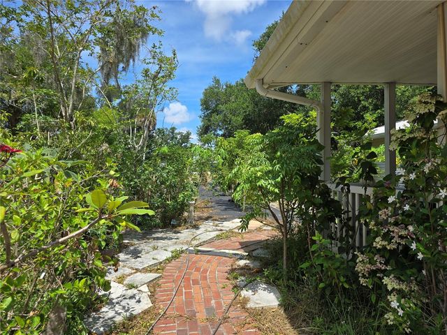 2515 16TH AVENUE DRIVE E, Bradenton, FL 34208