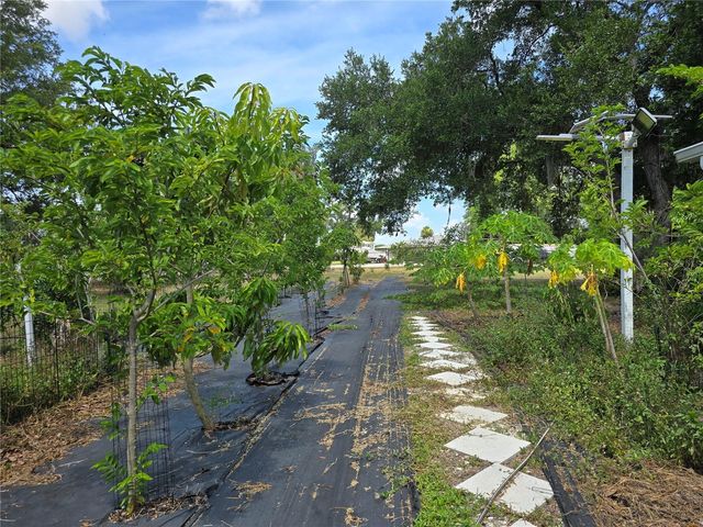 2515 16TH AVENUE DRIVE E, Bradenton, FL 34208