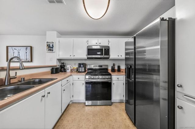 44706 Adam Ln, Temecula, CA 92592