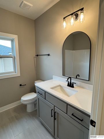 8954 Von Street, Papillion, NE 68046