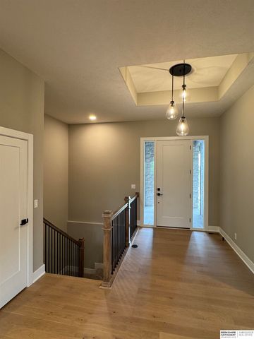 8954 Von Street, Papillion, NE 68046