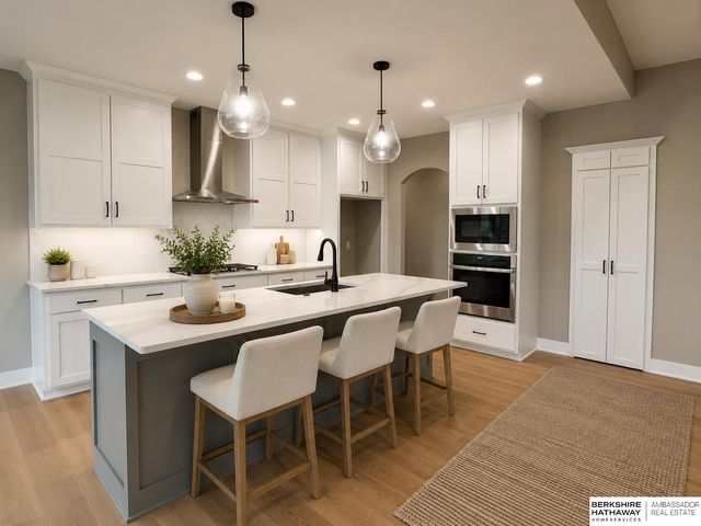 8954 Von Street, Papillion, NE 68046