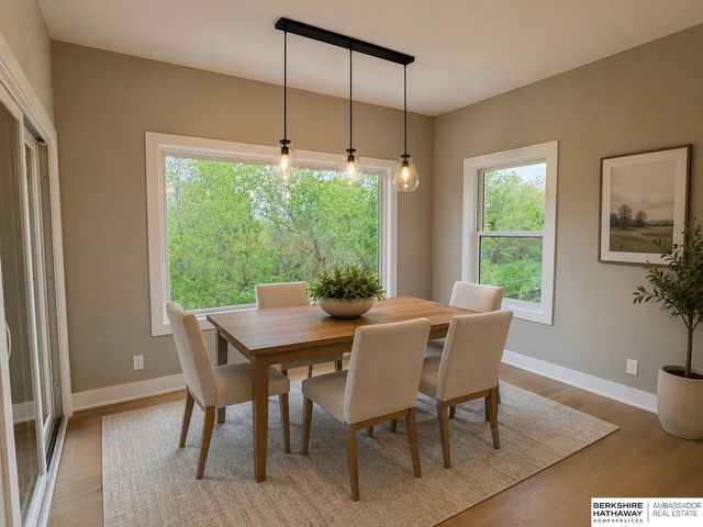 8954 Von Street, Papillion, NE 68046