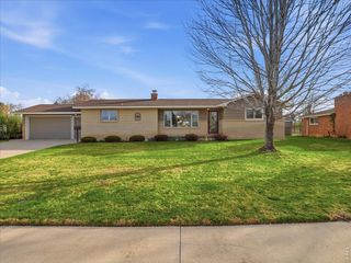 2412 Lake Dr, Loveland, CO 80538