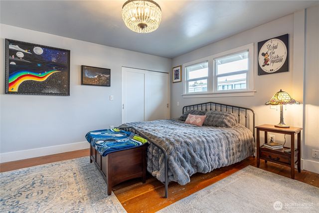 318 4th Street SW, Puyallup, WA 98371