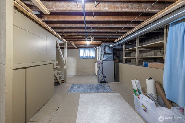 318 4th Street SW, Puyallup, WA 98371