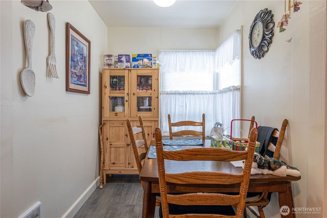 318 4th Street SW, Puyallup, WA 98371