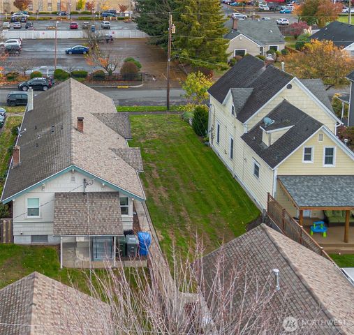 318 4th Street SW, Puyallup, WA 98371