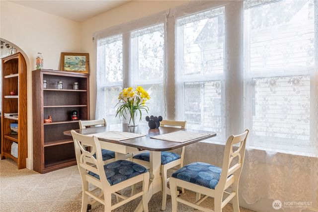 318 4th Street SW, Puyallup, WA 98371