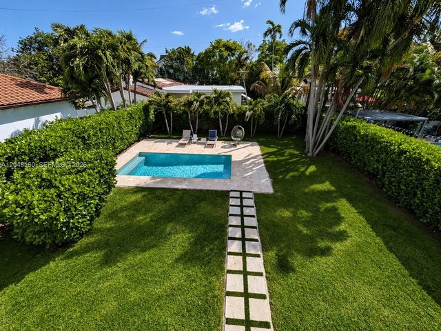 471 SW 30th Road, Miami, FL 33129