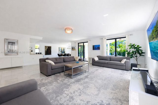 471 SW 30th Road, Miami, FL 33129