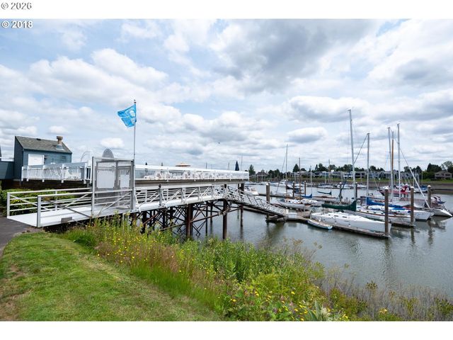 129 N HAYDEN BAY Dr BLDG F, Portland, OR 97217