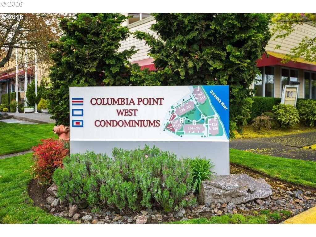 129 N HAYDEN BAY Dr BLDG F, Portland, OR 97217