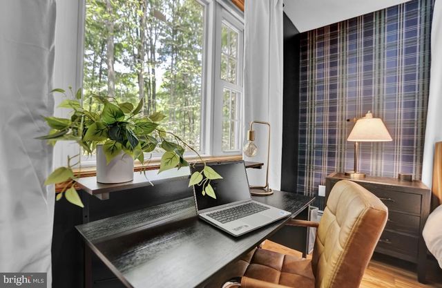 301 WYOMISSING DR, Pocono Lake, PA 18347