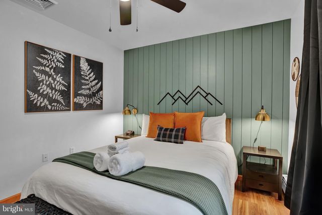 301 WYOMISSING DR, Pocono Lake, PA 18347