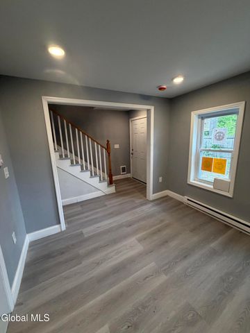 806 Arch Street, Schenectady, NY 12307