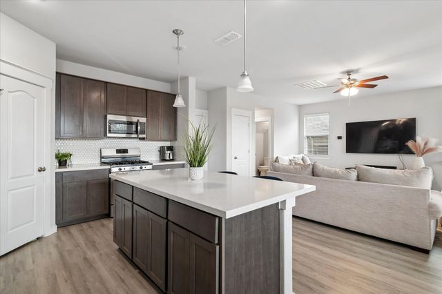 1900 Wrangler Circle, Mesquite, TX 75149