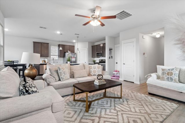 1900 Wrangler Circle, Mesquite, TX 75149