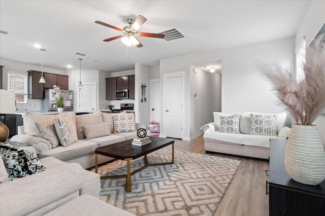 1900 Wrangler Circle, Mesquite, TX 75149