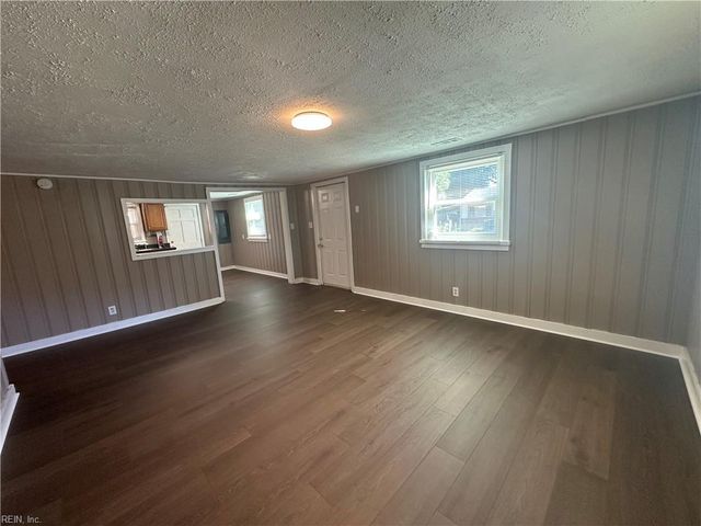2425 Juniper ST, Norfolk, VA 23513