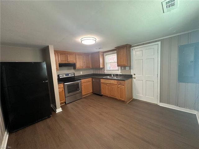 2425 Juniper ST, Norfolk, VA 23513