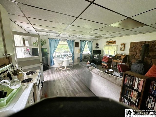 48 Clifton Avenue, Jamestown, NY 14701