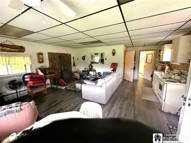 48 Clifton Avenue, Jamestown, NY 14701