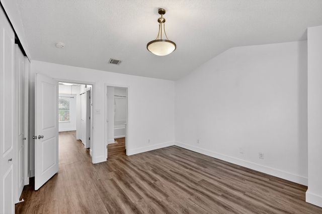 46 Abbey Road, Euless, TX 76039