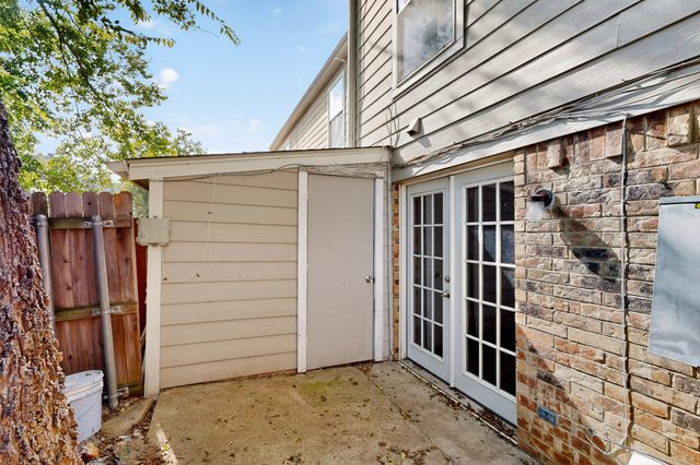 46 Abbey Road, Euless, TX 76039