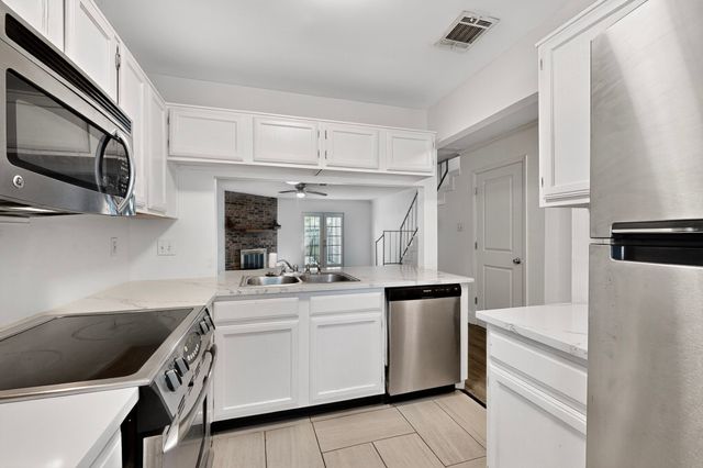 46 Abbey Road, Euless, TX 76039