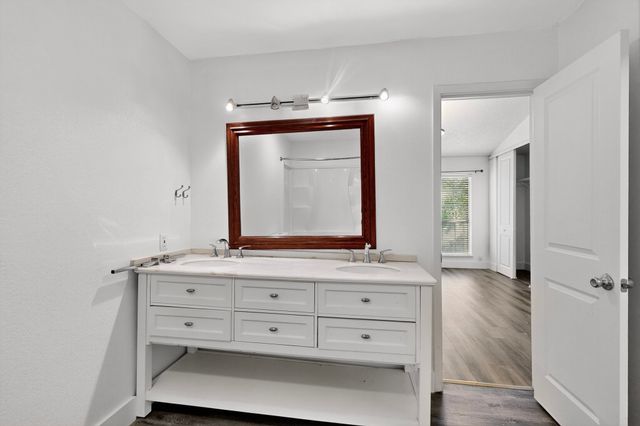 46 Abbey Road, Euless, TX 76039