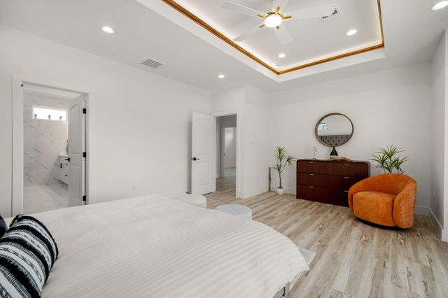 1302 Grove Street, Houston, TX 77020