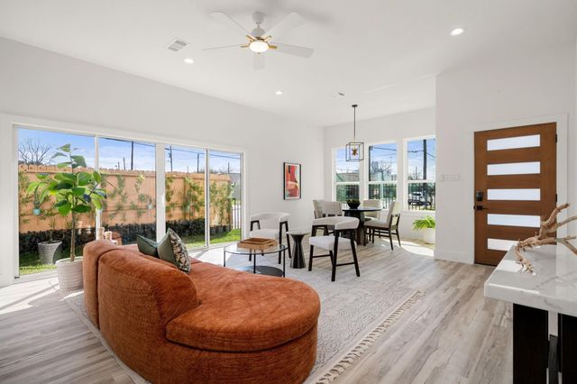 1302 Grove Street, Houston, TX 77020