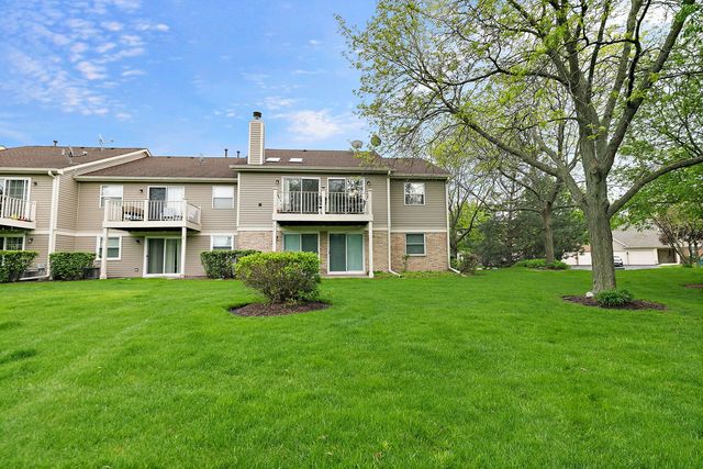 2838 Meadow Lane W2, Schaumburg, IL 60193