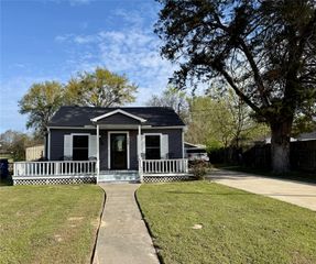 509 Sherman Street, Winnsboro, TX 75494