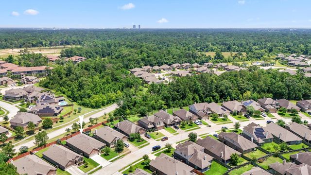 5522 Glenfield Spring Lane, Spring, TX 77389