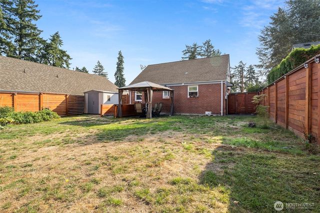 214 Summit Avenue, Fircrest, WA 98466