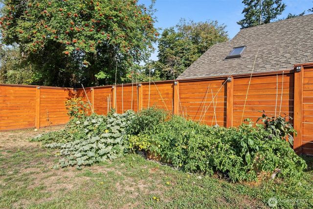 214 Summit Avenue, Fircrest, WA 98466