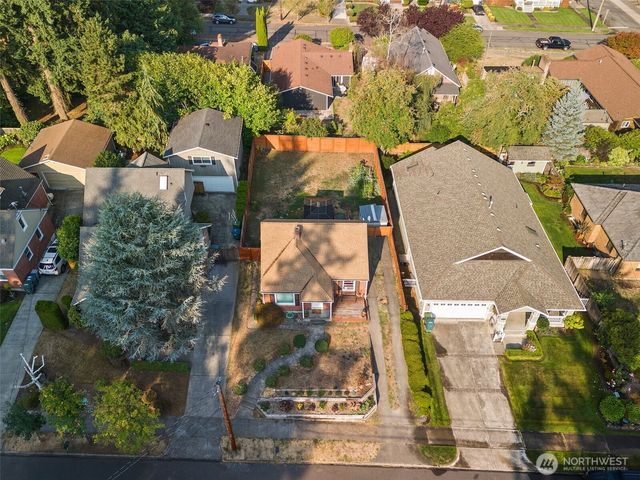 214 Summit Avenue, Fircrest, WA 98466
