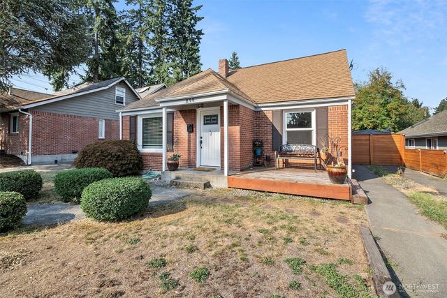 214 Summit Avenue, Fircrest, WA 98466