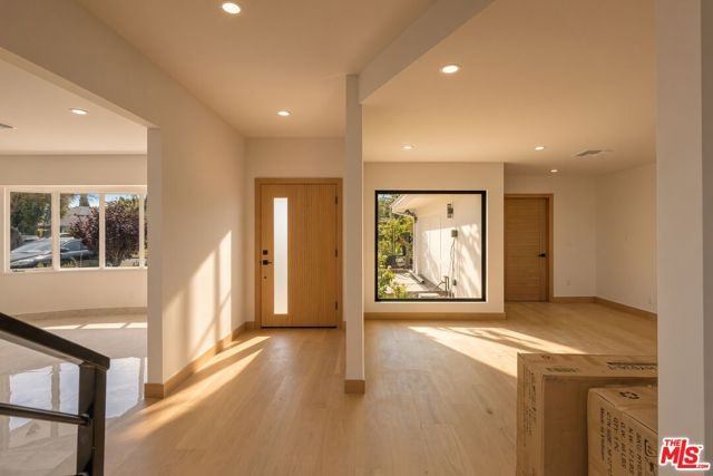 2407 Guthrie Drive, Los Angeles, CA 90034