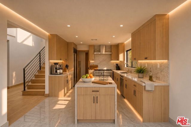 2407 Guthrie Drive, Los Angeles, CA 90034