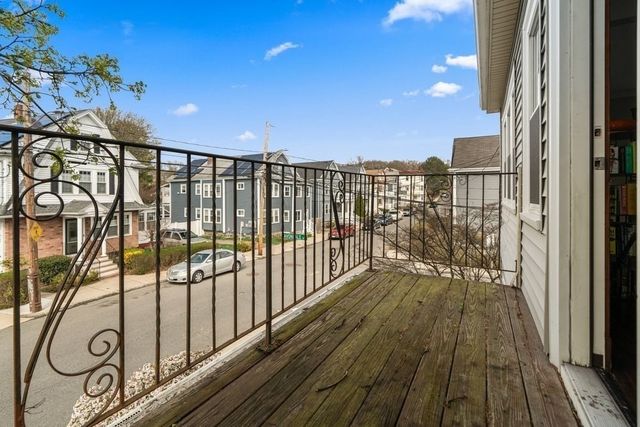 38 Saint Gregory 38, Boston, MA 02124